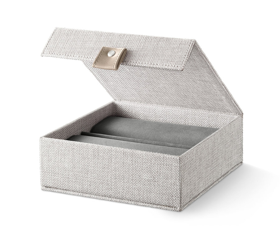Geöffnete Uhrenbox.