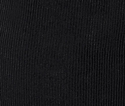 Detailaufnahme einer schwarzen Cordhose.