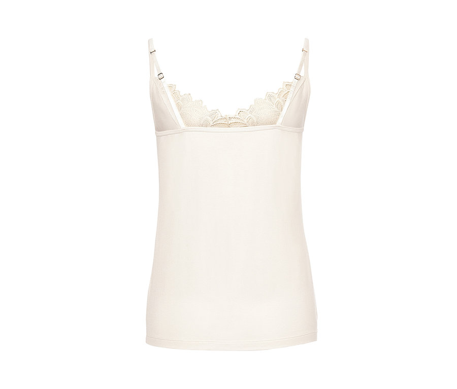 Elfenbeinfarbener Shorty-Pyjama mit Spitze und Trägern.