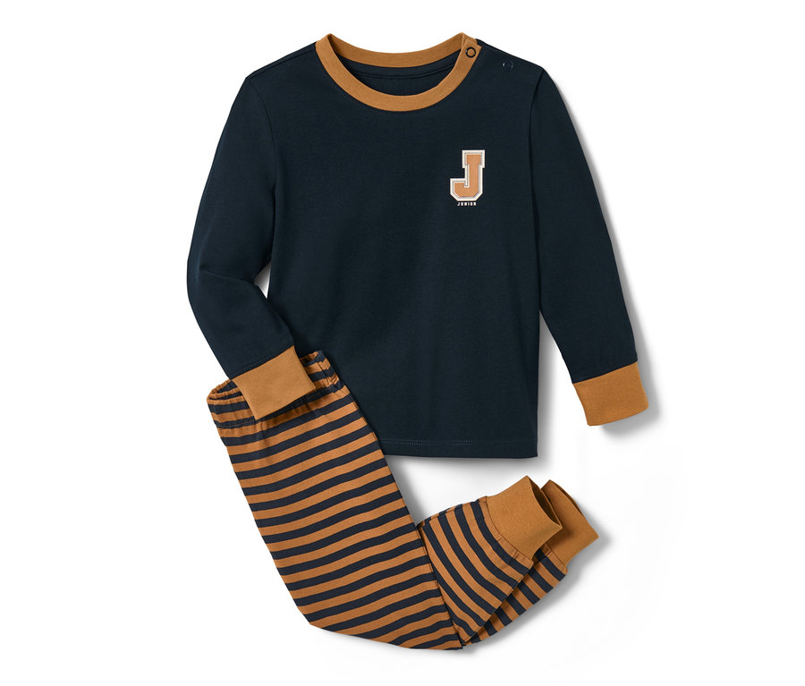 Blau-brauner Pyjama mit langärmeligem Oberteil und gestreifter Hose.