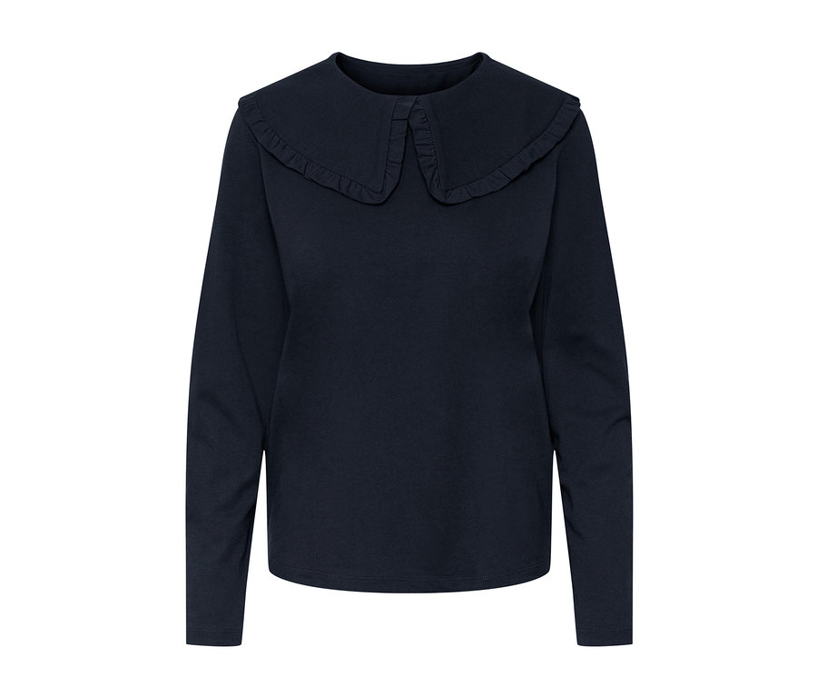 Dunkelblaues Langarmshirt mit Volantkragen.