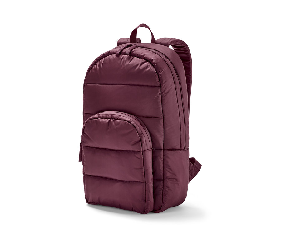 Detailaufnahme eines gesteppten Outdoor-Rucksacks.