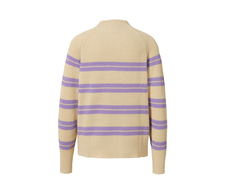 Gestreifter Strickpullover.