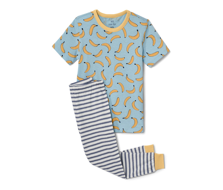 Kinder-Pyjama, bestehend aus einem blauen T-Shirt mit Bananenprint und einer gestreiften Hose.