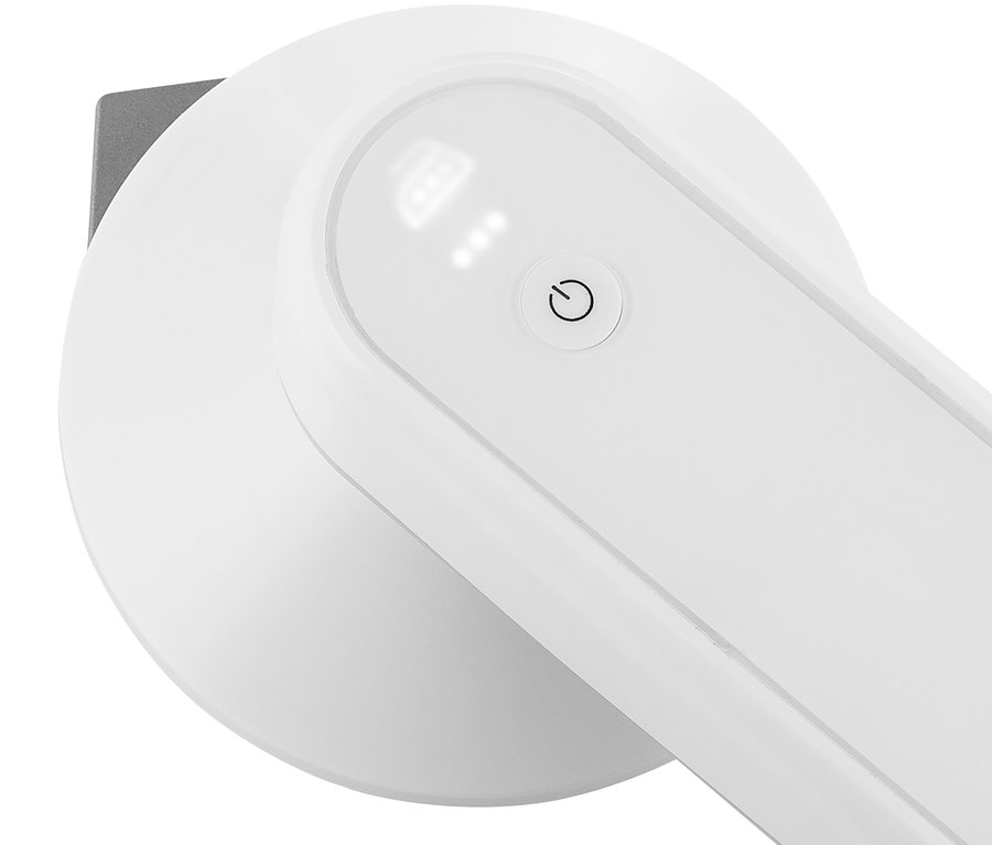 Detailaufnahme eines Princess-Reisebügeleisens mit Powerbank.