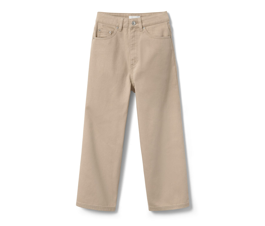 Beige Kinder-Jeans – Passform »Lena« vor weißem Hintergrund.