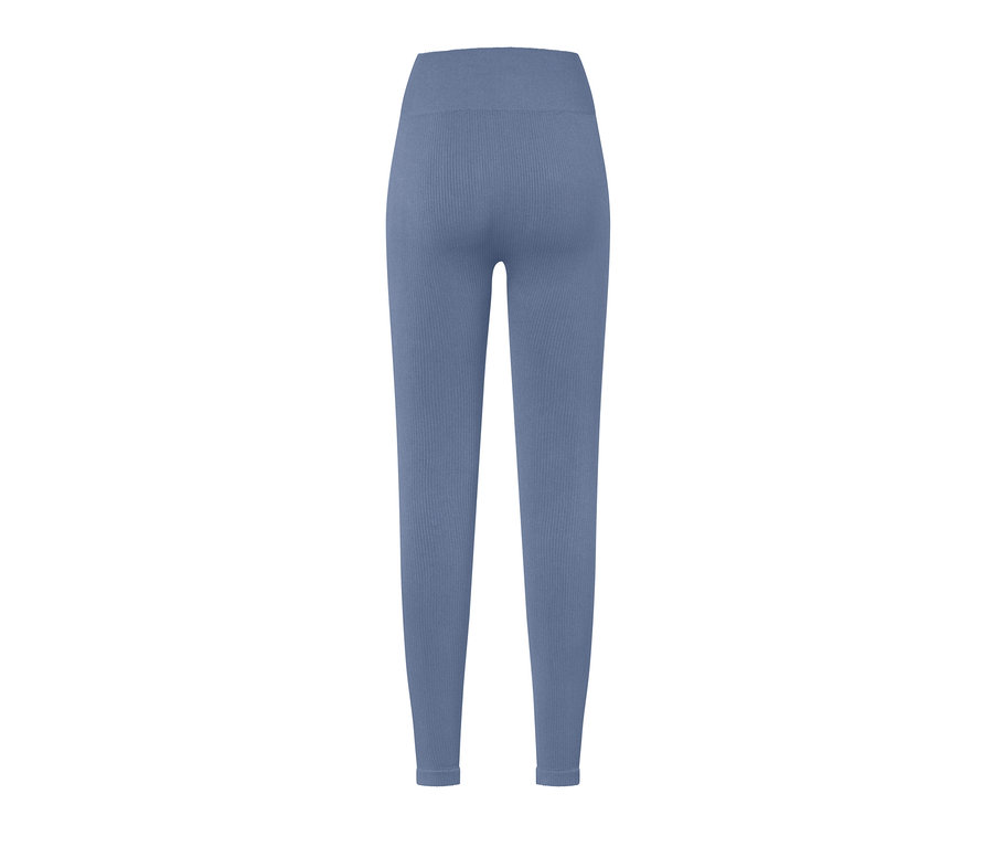 Detailansicht von hinten von blauen, nahtlosen Tights.
