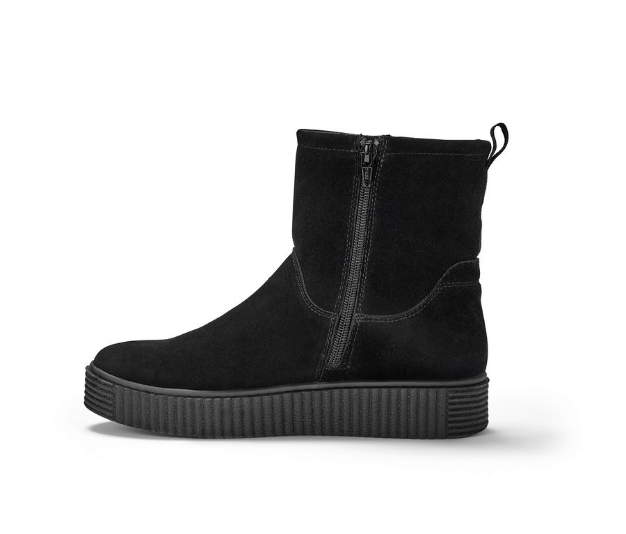 Schwarzer Veloursleder-Boot mit seitlichem Reißverschluss.