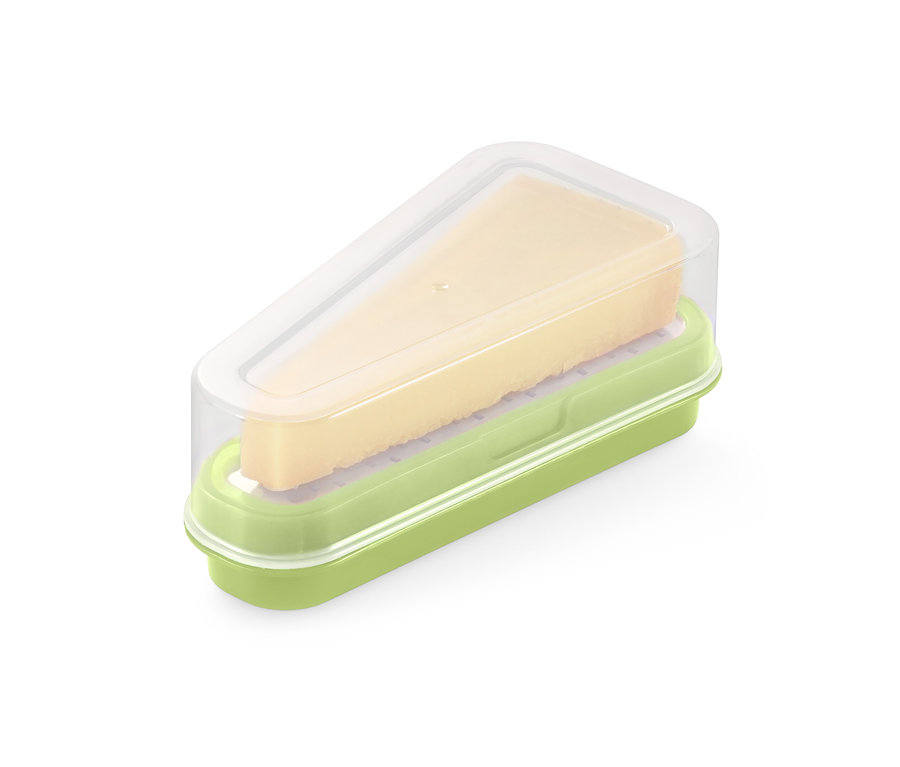 Ein Stück Parmesan in einer 2-in-1-Parmesanreibe mit transparentem Deckel.