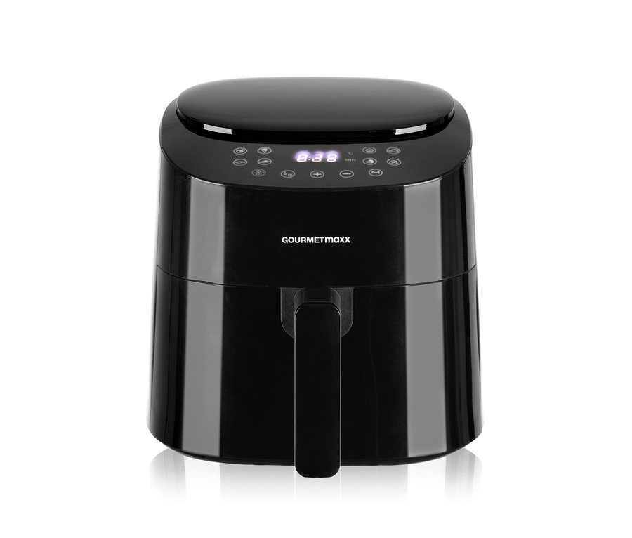 Eine schwarze, digitale Heißluftfritteuse vor einem weißen Hintergrund.