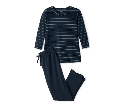 Gestreifter Pyjama, bestehend aus einem langärmligen Oberteil und einer Hose.