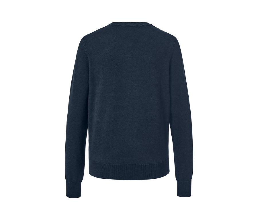 Detailansicht der Rückseite eines marineblauen Feinstrick-Cardigans.