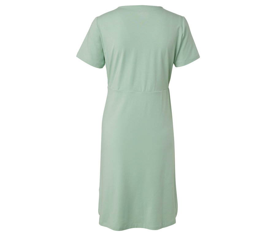 Rückansicht eines hellgrünen Nachthemds.