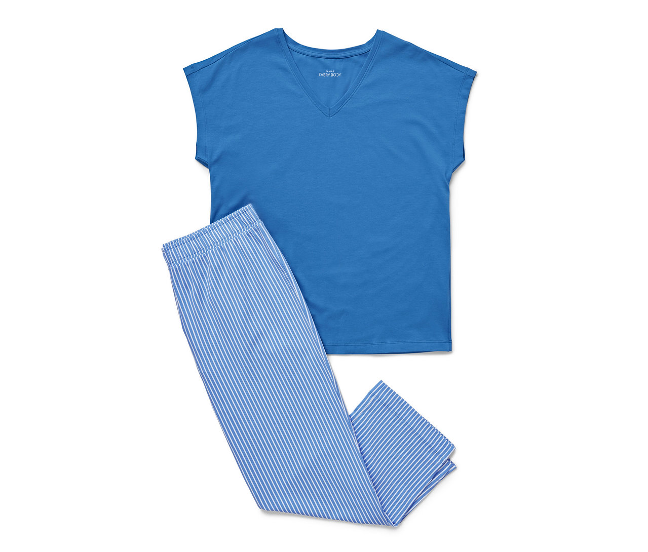 Blaues Pyjama-Set mit T-Shirt und gestreifter Hose.