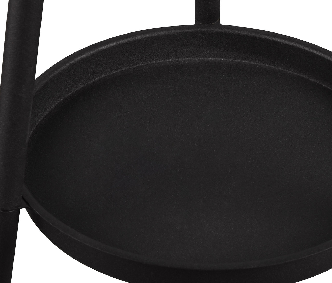 Detailaufnahme der schwarzen Trio Stehleuchte »Colette«.