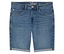 Blaue Jeansshorts mit hochgekrempelten Säumen und Taschen vorne und hinten.