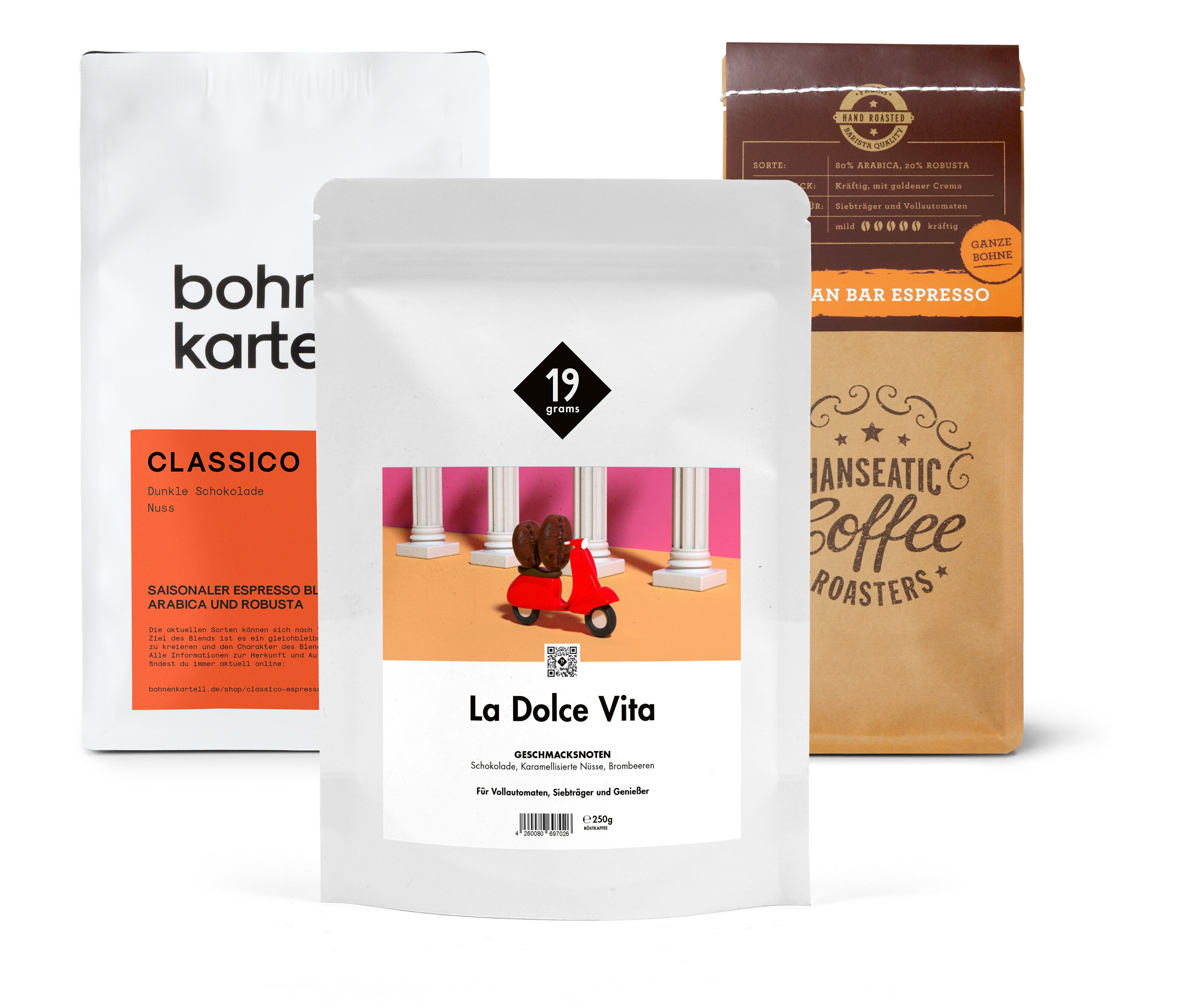 Drei Packungen Espresso Probierpaket "Italian Moment Piccolo" mit je 250 g Ganze Bohne stehen aufgereiht.