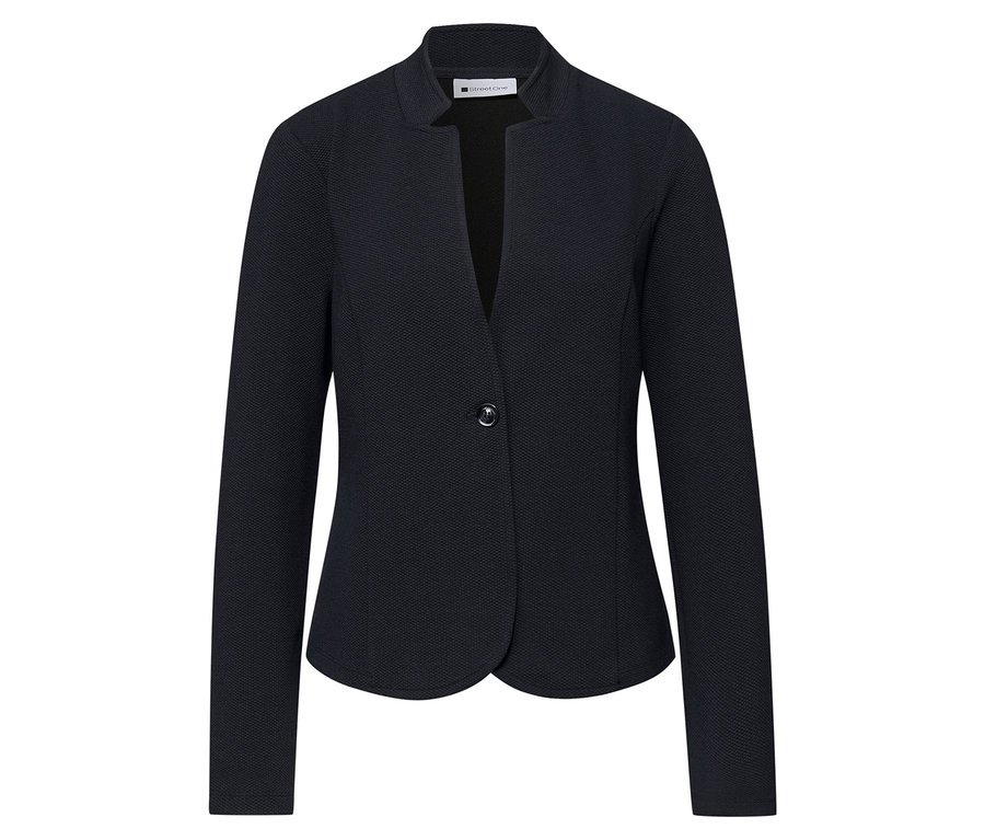 Nahaufnahme des Street One Jerseyblazers in Dunkelblau mit Knopfverschluss.