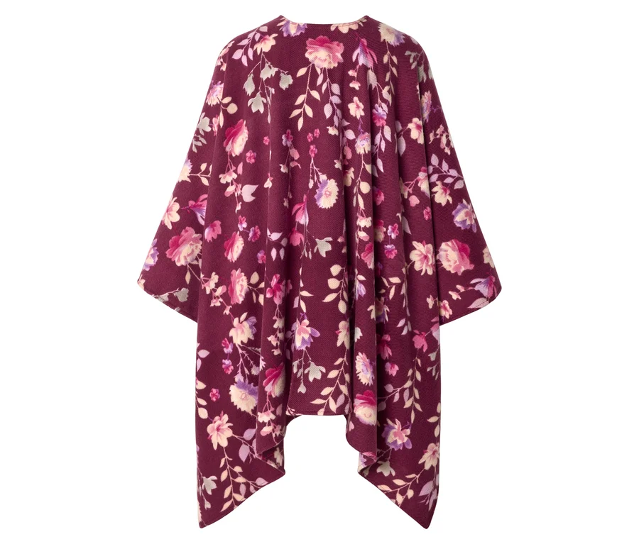 Ein weinroter Poncho mit Blumenmuster in Rosa, Lila und Creme.