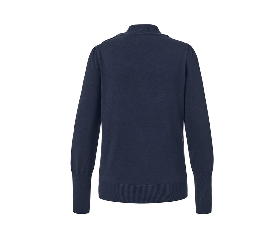 Detailansicht Feinstrickpullover mit Schleifendetail.