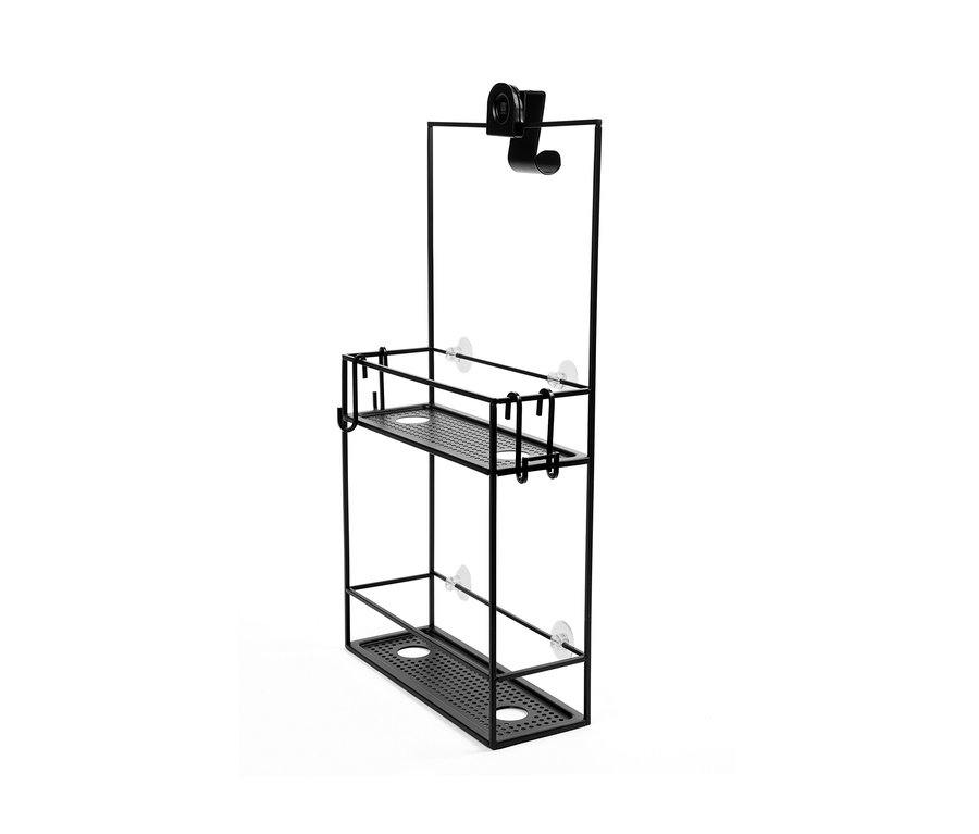 Schwarzes hängendes Duschregal mit zwei Ablagen, befestigt mit Saugnäpfen.