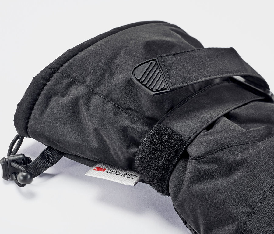 Detailaufnahme eines Skihandschuhs.