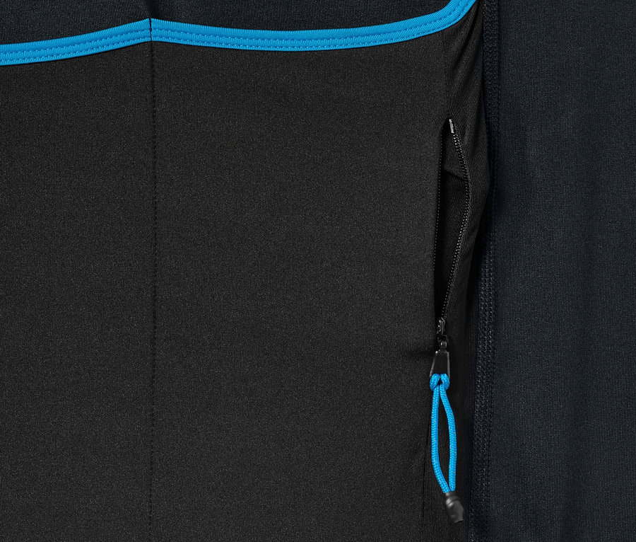Detailaufnahme eines Thermo-Radtrikots mit blauer Bordüre und Reißverschluss.
