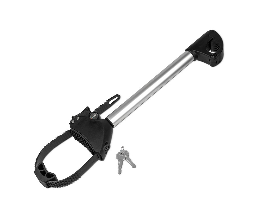 Ein silberner EUFAB-Strap-Rahmenhalter, lang, mit schwarzen Kunststoffteilen und zwei Schlüsseln liegt auf einem weißen Hintergrund.