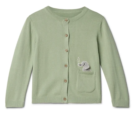 Hellgrüne Strickjacke mit Knopfleiste und aufgesetzter Tasche mit Elefantenmotiv.