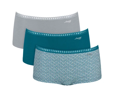 Drei sloggi Go Crush Shortys in verschiedenen Farben: ein grauer, ein tealfarbener und ein weißer mit teal/blauem Muster, alle mit Spitzenbund.