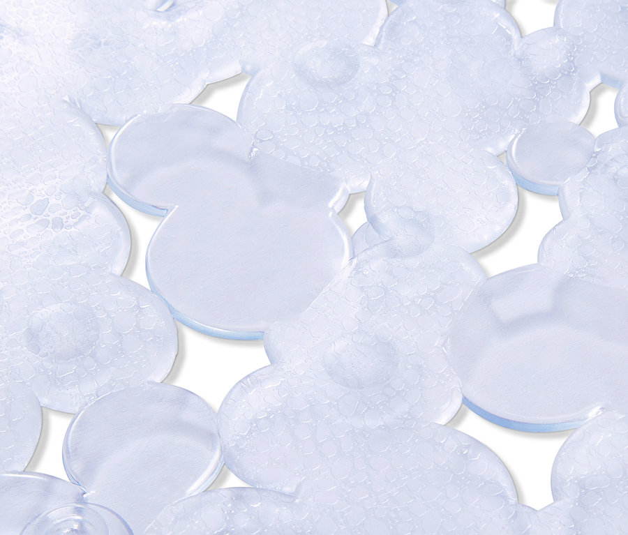 Detailaufnahme von transparenter Badewannen- und Duschwanneneinlage mit Saugnäpfen.