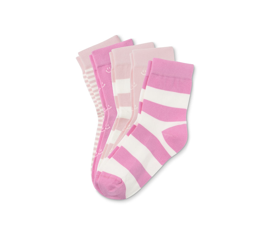 Fünf Paar Socken in verschiedenen rosa Mustern.