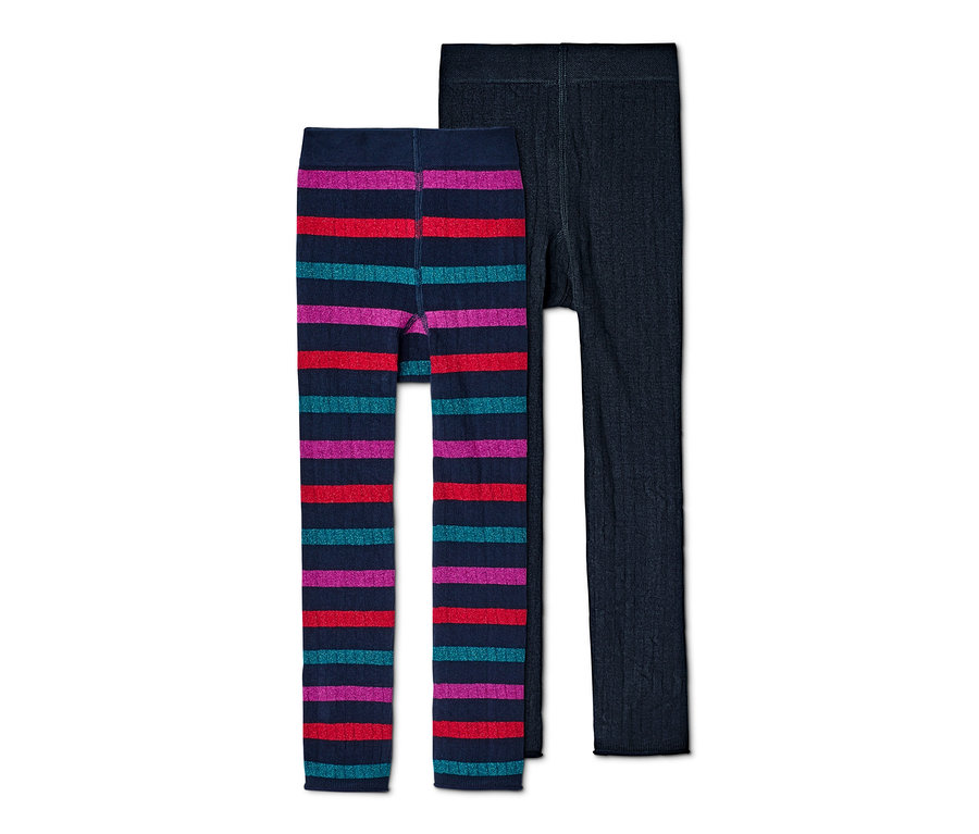 Zwei Strickleggings: eine gestreift, eine marineblau.