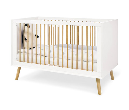 Pinolino Babybett »Edge« mit Kissen und Decke mit Sternen und Plüschpinguin.