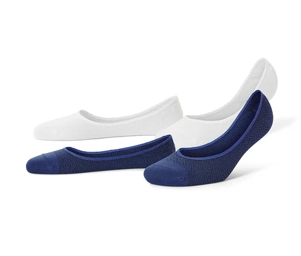Zwei Paar Sneaker-Füßlinge, eins in Weiß und eins in Dunkelblau.