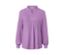 Detailaufnahme eines fliederfarbenen Blusenshirts mit Knopfleiste.