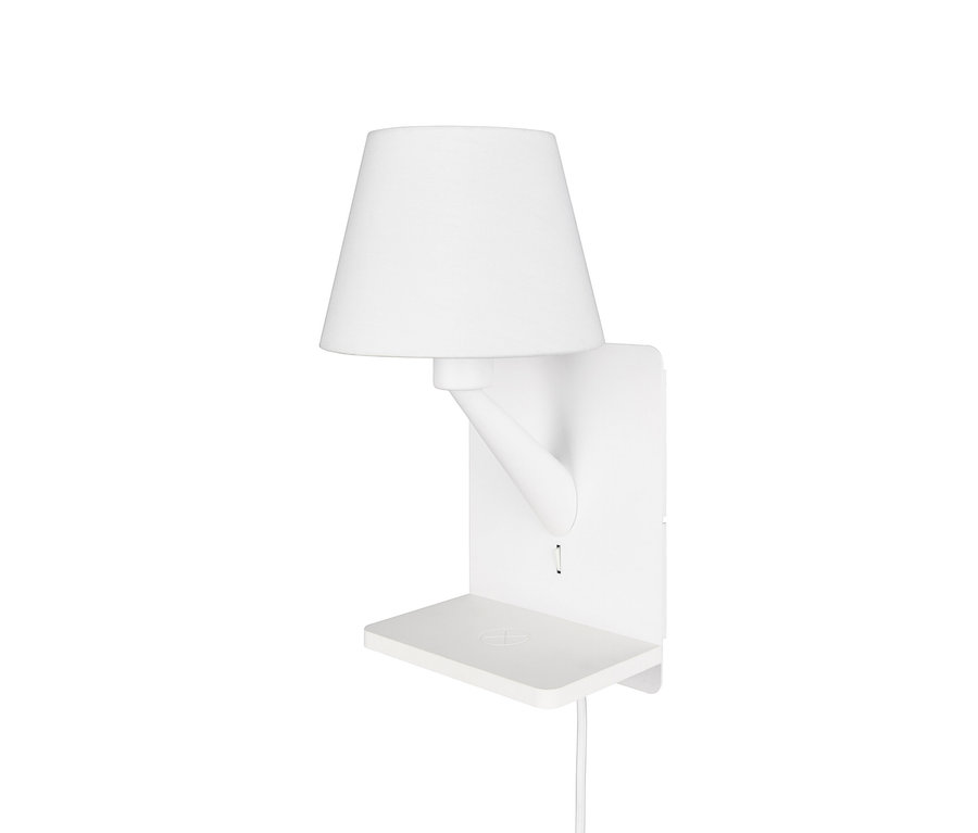 Weiße Trio Wandleuchte »Comfort« mit kleinem Regal und Kabel.