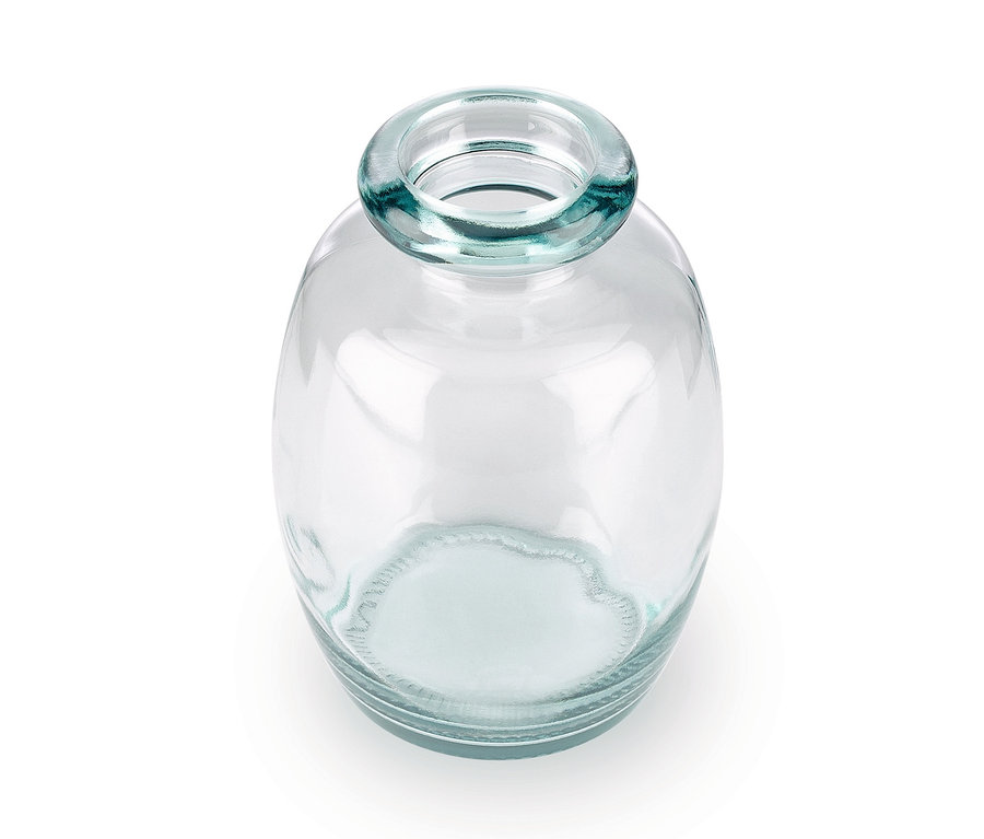 Eine durchsichtige Glasvase namens Samuel auf weißem Hintergrund.