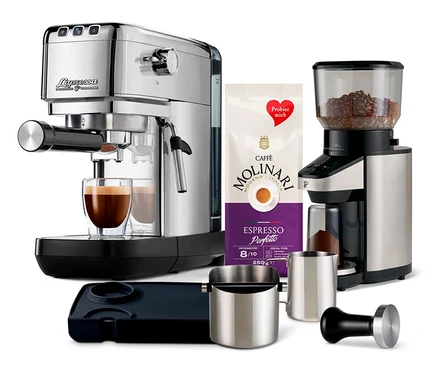Silberfarbene Lapressa Profi Set Kaffeemaschine mit Zubehör und Kaffeepackung.