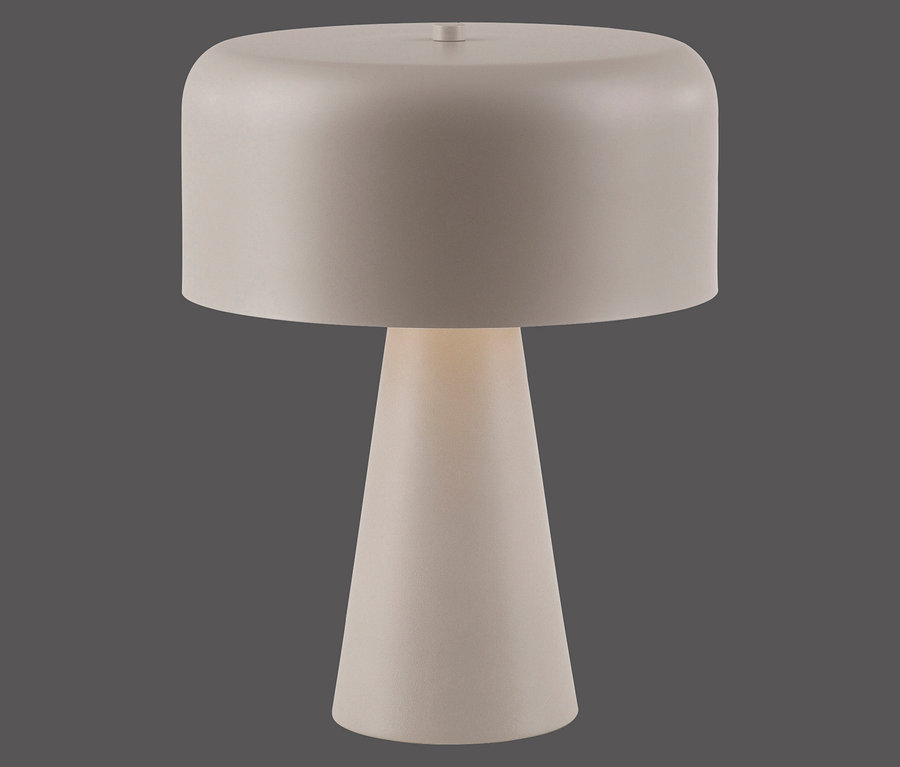 Beige Tischlampe mit konischem Fuß und zylindrischem Schirm.