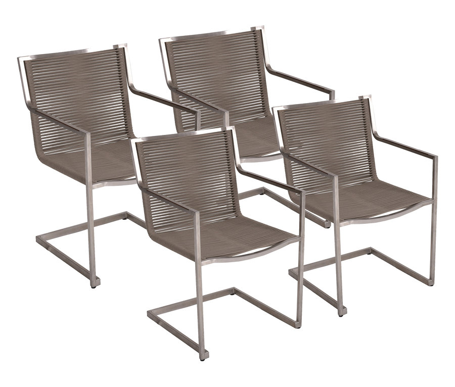 Vier »Sienna« Freischwinger mit silberfarbenem Metallgestell und brauner Sitzfläche sind zu sehen.