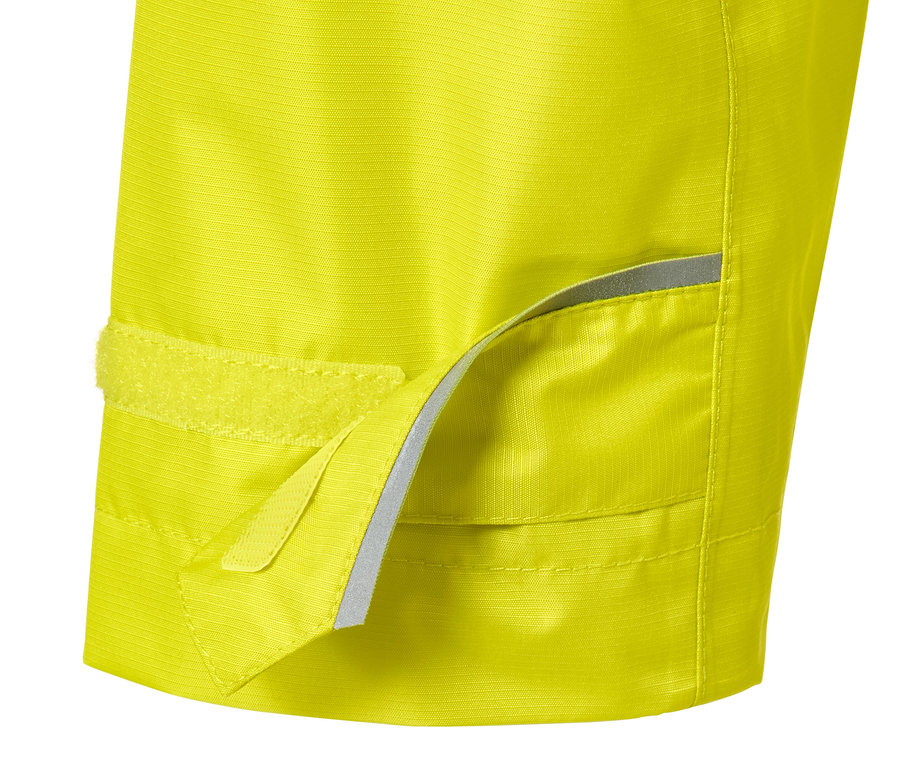 Detailansicht einer gelben Unisex-Regenjacke mit reflektierendem Rand und Klettverschluss.