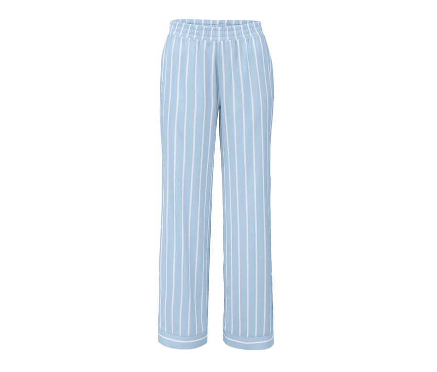 Blaue und weiße gestreifte Pyjamahose.