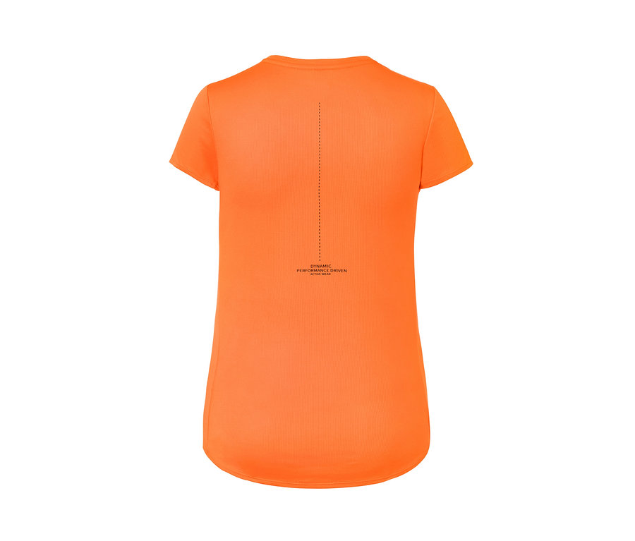 Orangefarbenes Funktionsshirt.