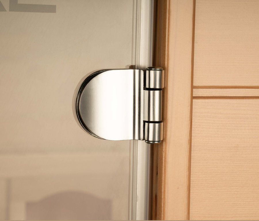 Detail eines Chromscharniers an der Tür einer Infrarotkabine Home Deluxe »SAHARA XXL«.