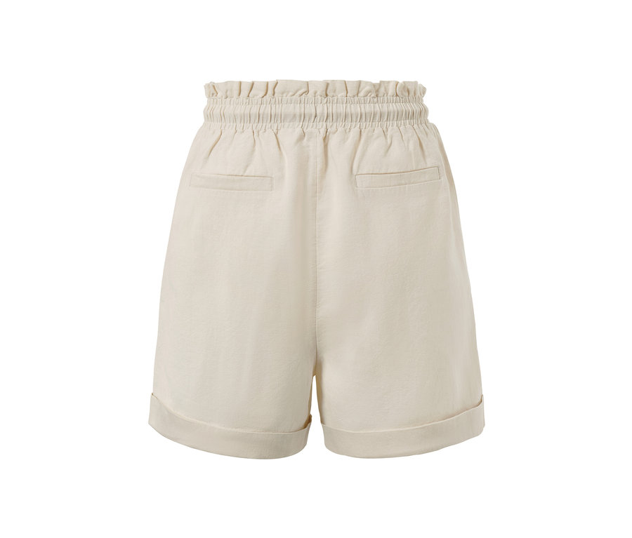 Sandfarbene Shorts aus Leinenmix von hinten.