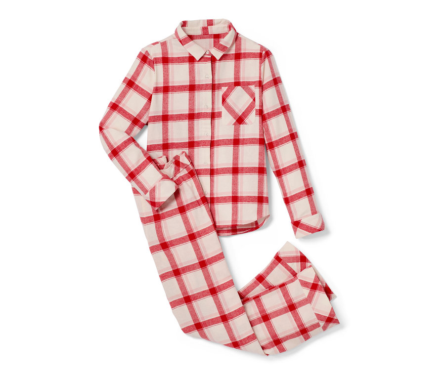 Ein rot-weiß karierter Flanell-Pyjama.