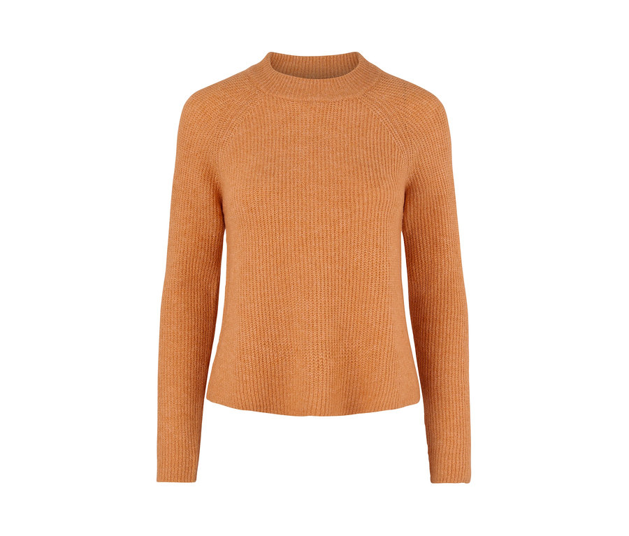 Orangefarbener Grobstrickpullover.