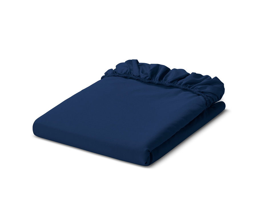 Gefaltetes blaues Perkal-Spannbettlaken in Normalgröße.