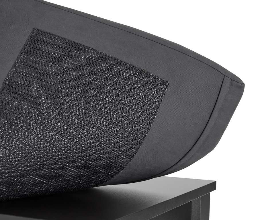 Detailaufnahme der Sitzbank »Clara« mit Fach.